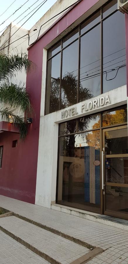 Hotel Florida Saladas Kültér fotó